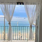 Maison Azur Riviera *